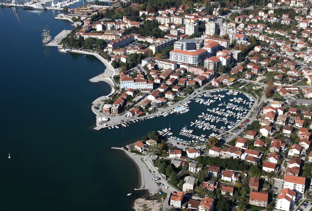 Guesthouse Lanca Tivat Exterior photo